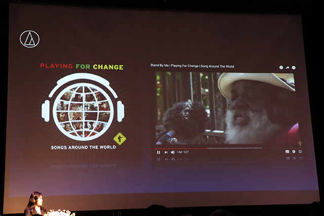 鐵三角為「Play for Change」的國際贊助者,以提供耳機、麥克風等各種器材來支援他們將各種音樂與文化傳播出去,透過音樂為世界帶來活力與和平。